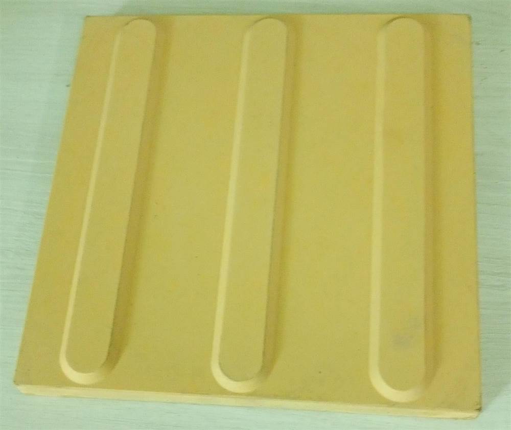 Piso Tátil Direcional – Cor Amarelo 20×20×2 cm